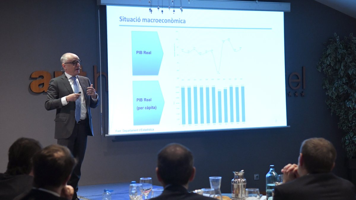 El ministre Lladós en un acte de l’EFA, ahir.