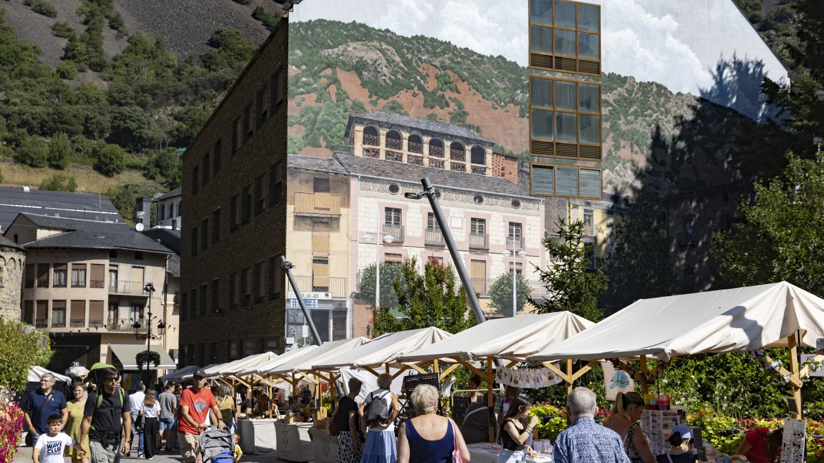 El Mercat de la Vall a la rambla molines durant la Festa Major d'Andorra la Vella, l'agost del 2025
