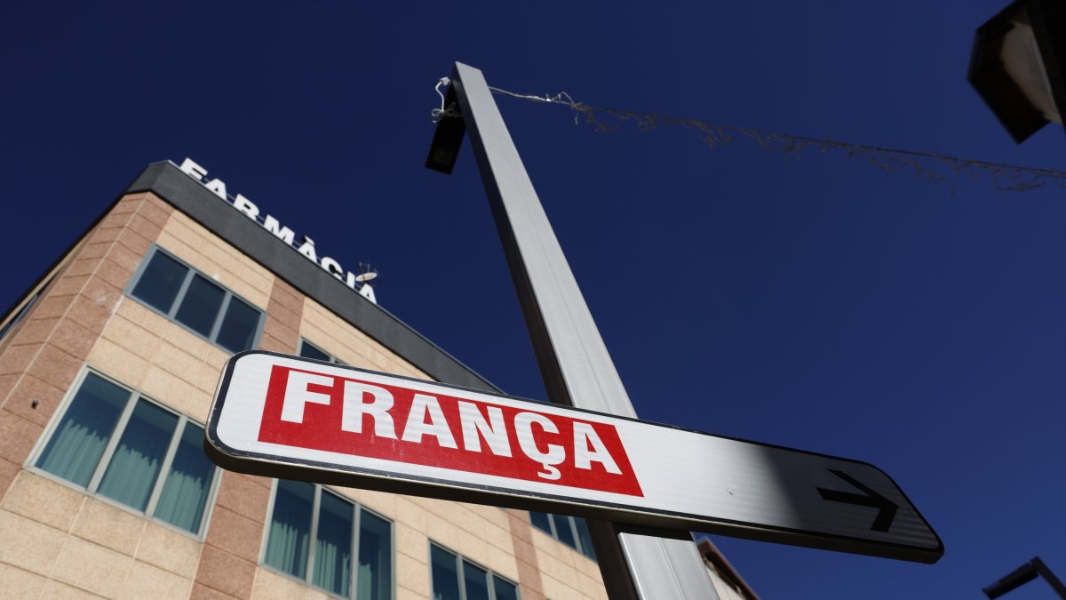 Sortida pel Pas amb direcció a França.