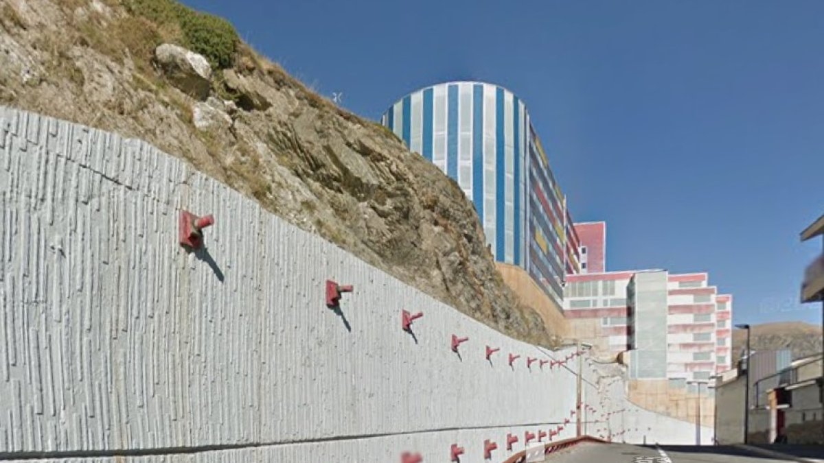 El carrer de les Pistes del Pas de la Casa.