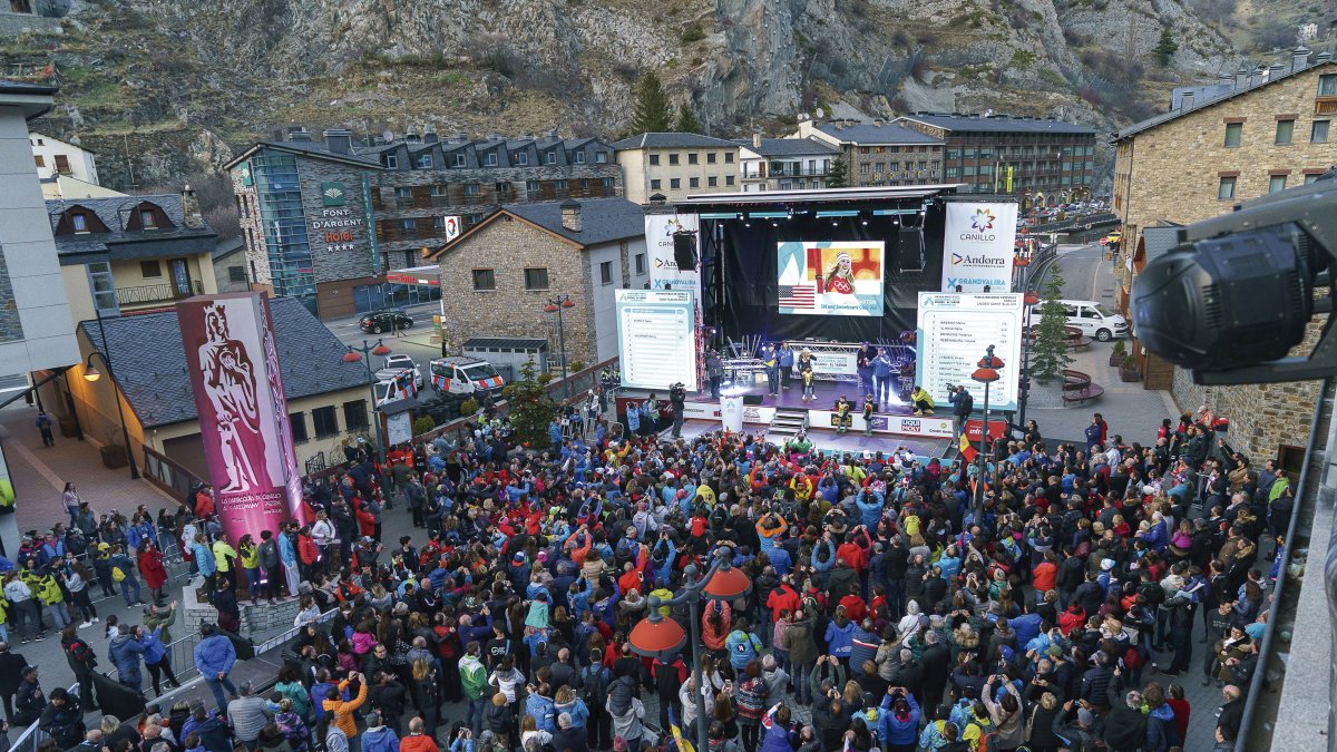 El sorteig de dorsals, a Canillo.