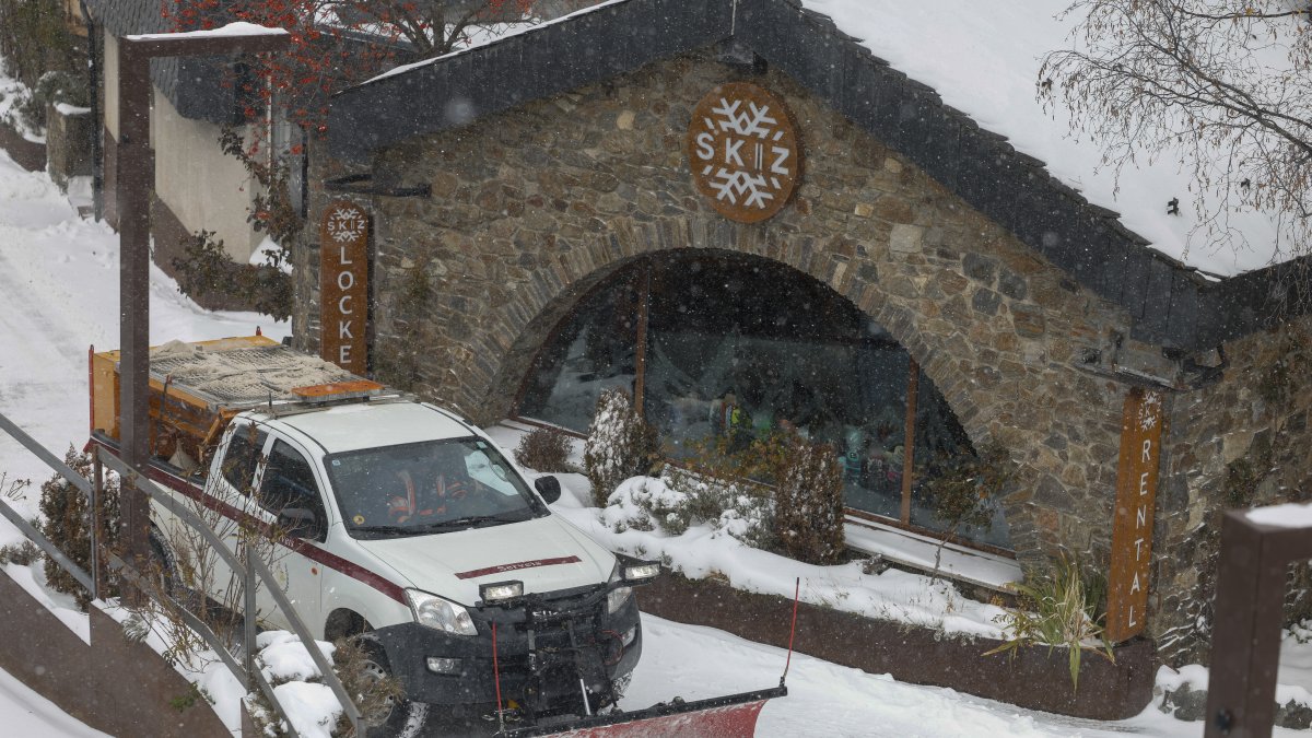 Una llevaneus del comú aquest hivern al Tarter.