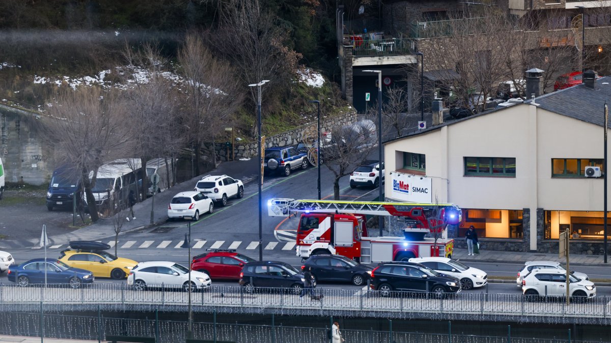 Un camió de bombers a la zona de Terra Vella d'Andorra la Vella en un servei anterior.