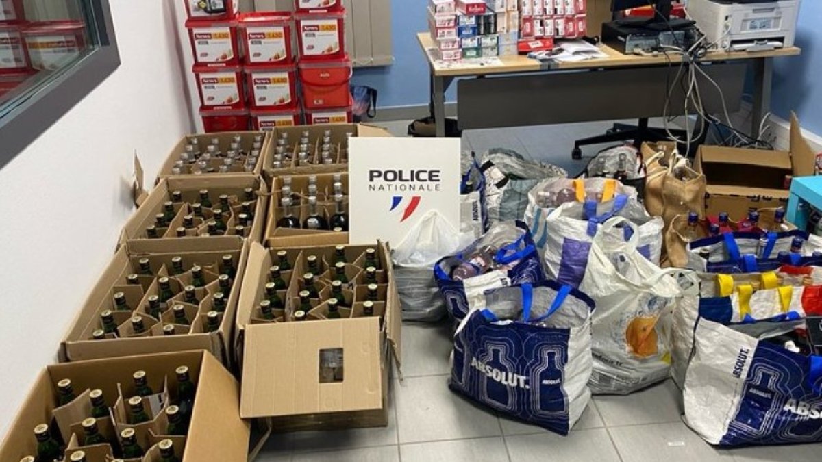 Tabac i alcohol comissats en una operació.