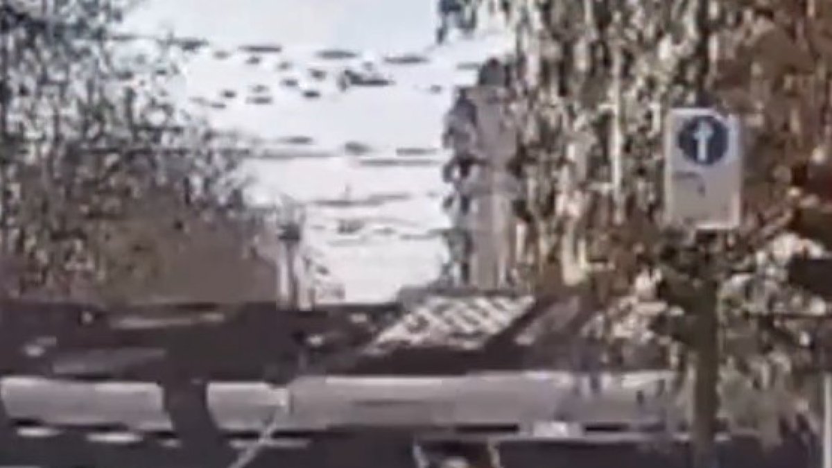 Vídeo del descarrilament d'un tren a Milà.