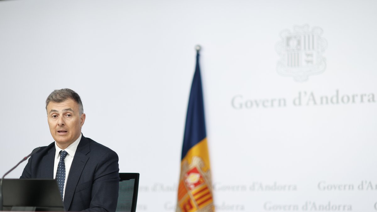 El ministre de Funció Pública i Transformació Digital, Marc Rossell, presentant el projecte de modificació de llei dels drets dels infants i adolescents.