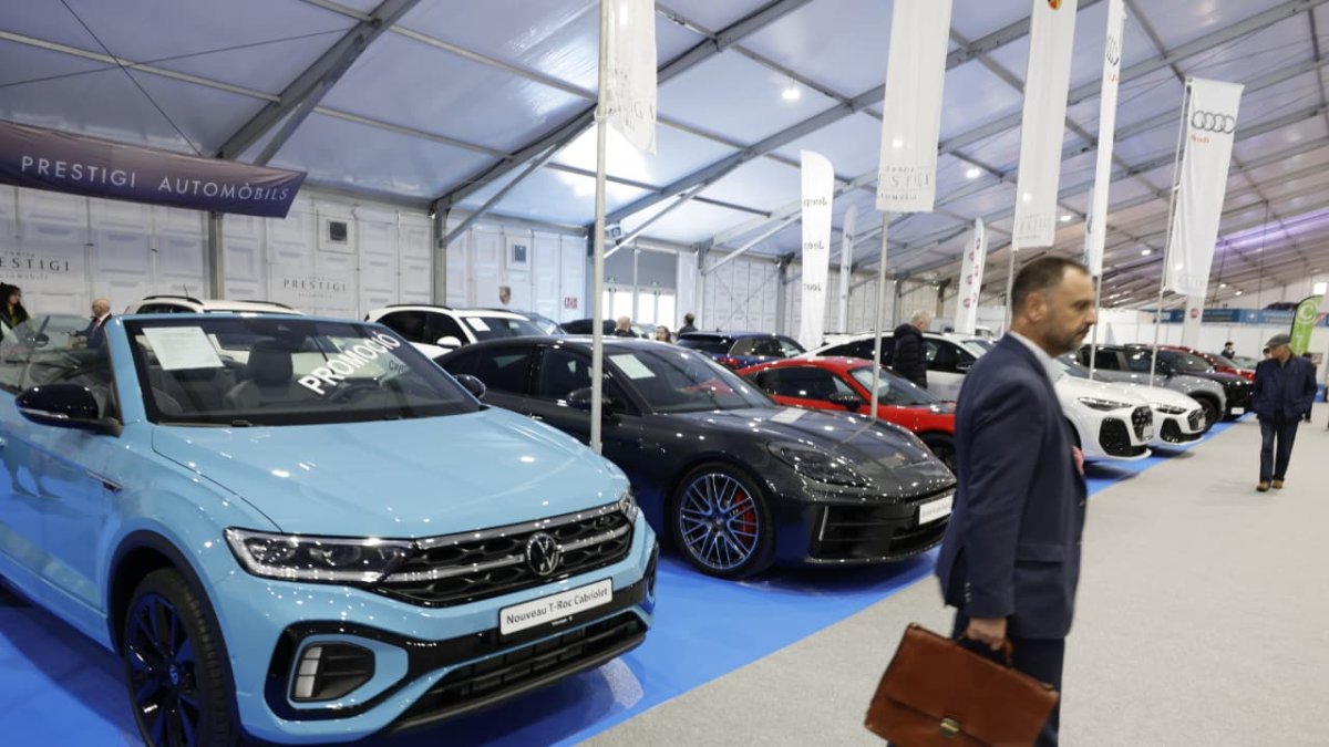 Cotxes a la Fira d’Andorra la Vella.