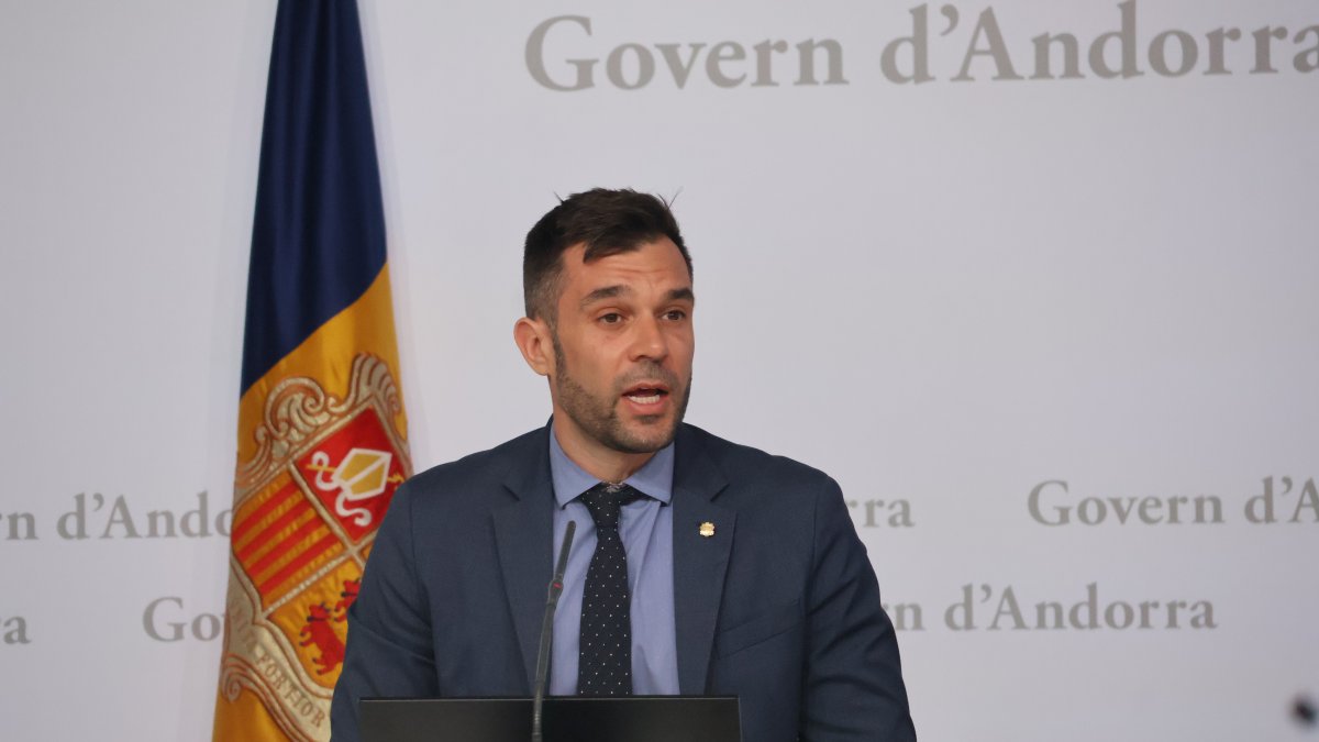 El secretari d'estat de Transició Energètica, Transport i Mobilitat, David Forné, durant la roda de premsa.