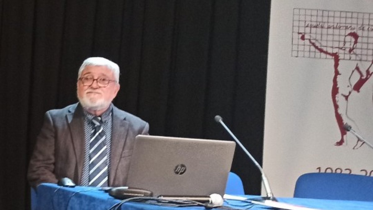 L'origen dels elements químics, des del Big Bang fins a l'Oganessó