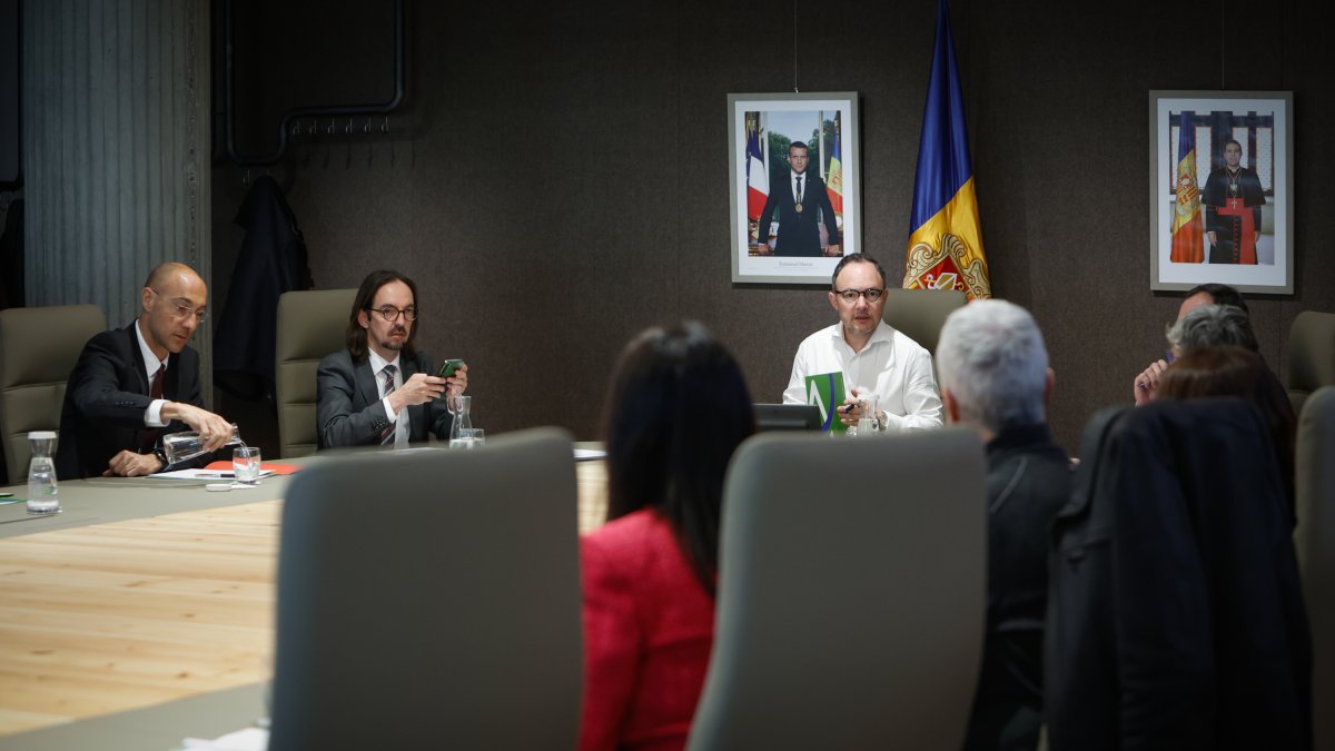 Un moment durant la reunió del Pacte d'Estat.