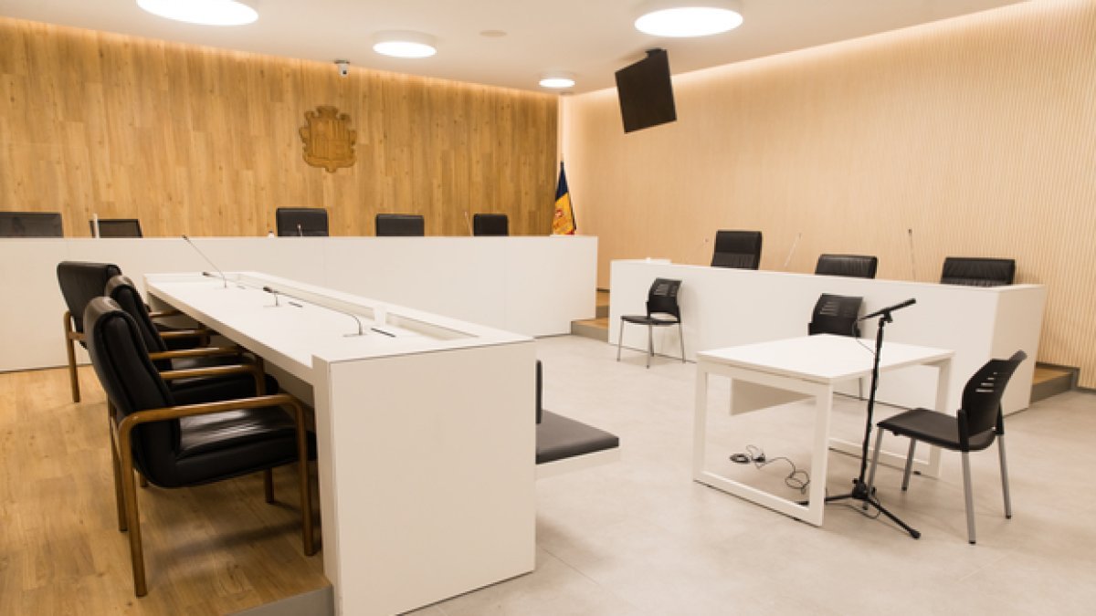 Una sala de la Batllia buida.