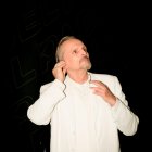 Miguel Bosé durant un concert.