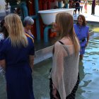 Gili, ahir amb altres representants de la política nacional a la font de les banyeres.