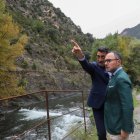 Ferré i Espot mirant la zona on es farà el túnel