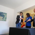 Cerni Cairat, Mònica Bonell i Cristian Pérez durant la formalització de la compra de Catsa