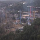 Diverses grues de la construcció.