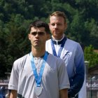 Eloi Vilella amb la medalla de plata durant la cerimònia d'entrega de medalles.