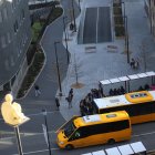 Autobusos al carrer Prat de la Creu d’Andorra la Vella.