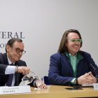 Els consellers Jordi Jordana i Carles Naudi van presentar el text.
