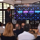 El ministre Torres durant la presentació del Shop In Festival.