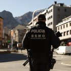 Policia al Pas de la Casa.