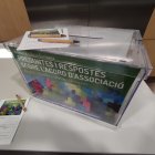 Una urna per recollir els dubtes dels ciutadans.