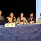 Natàlia Gallego, al centre, en una assemblea.