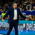 El tècnic del MoraBanc, Joan Plaza, durant el partit contra l'Hiopos Lleida