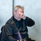 El taxista a la signatura.