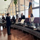 El cònsol major de Canillo, Jordi Alcobé, amb els representants comunals durant la sessió de comú d'aquest matí.