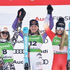 Alice Robinson, a l’esquerra, Emma Aicher al centre i Corinne Suter, a la dreta al podi de l’Àliga.