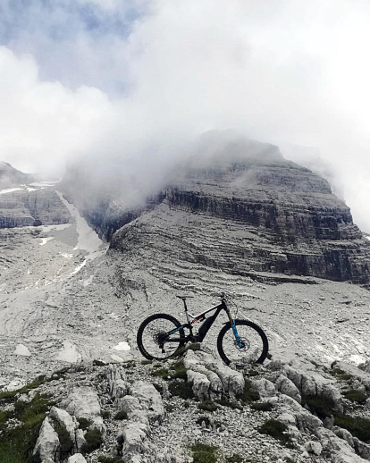 Viatge de Jampi Martínez fins a la Val di Sole, al nord d'Itàlia, on explica que ha gaudit de jornades de riding amb l'e-bike “èpiques” a 2.200 metres d'altitud.