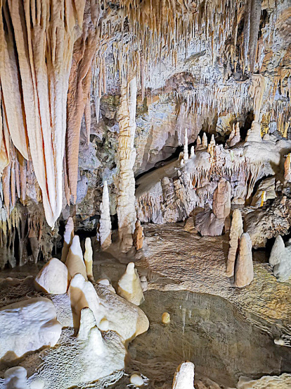 La bellesa que amaguen les coves quan l'aigua i el fred es troben és una de les instantànies que Jordi Dolcet va poder captar a Vilafranca de Conflent, una petita vila de França.
