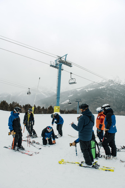 Control de la neu per part de la Federació Internacional d'Esquí
