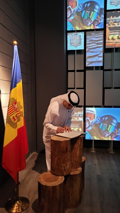 Visita de la delegació d'Emirats Àrabs Units al pavelló d'Andorra