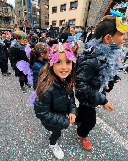 Rua de carnaval a les escoles de la Massana