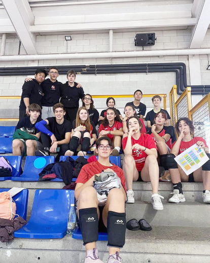 El Campionat interescolar de voleibol també es va celebrar a l'escola andorrana de Santa Coloma per part dels alumnes de quart curs, que van aconseguir uns magnífics resultats.