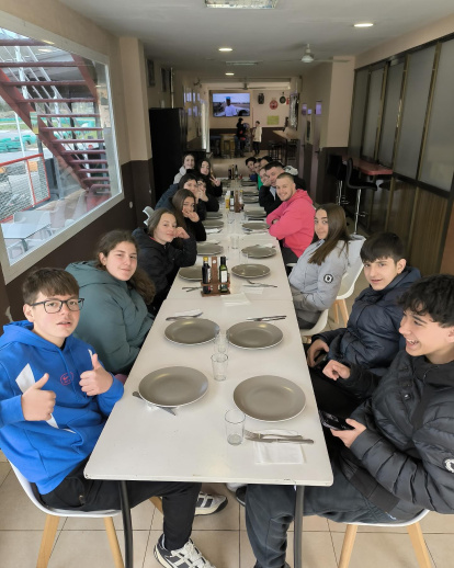 Dinar a l'Espai Jove d'Encamp