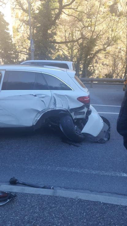 El turisme ha patit danys materials importants per l'accident abans de la rotonda d'Engolasters