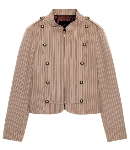 Jaqueta entallada de ratlles amb botons de metall i cremallera.