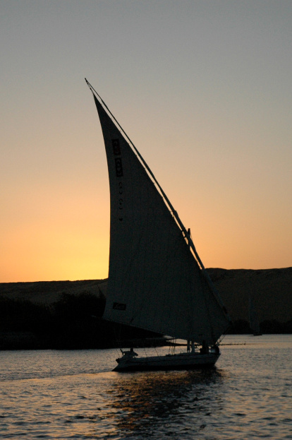 La faluca és una embarcació de vela que es remunta a l’època dels faraons.