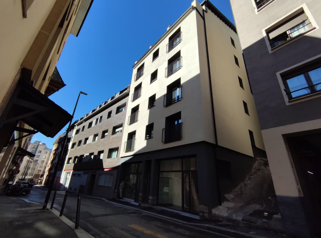 The renovated building on Carrer Roureda de Sansa to enable 14 apartments for affordable rent