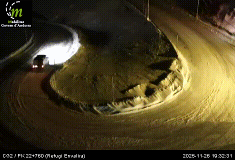 Fase groga per circular pel port d'Envalira.