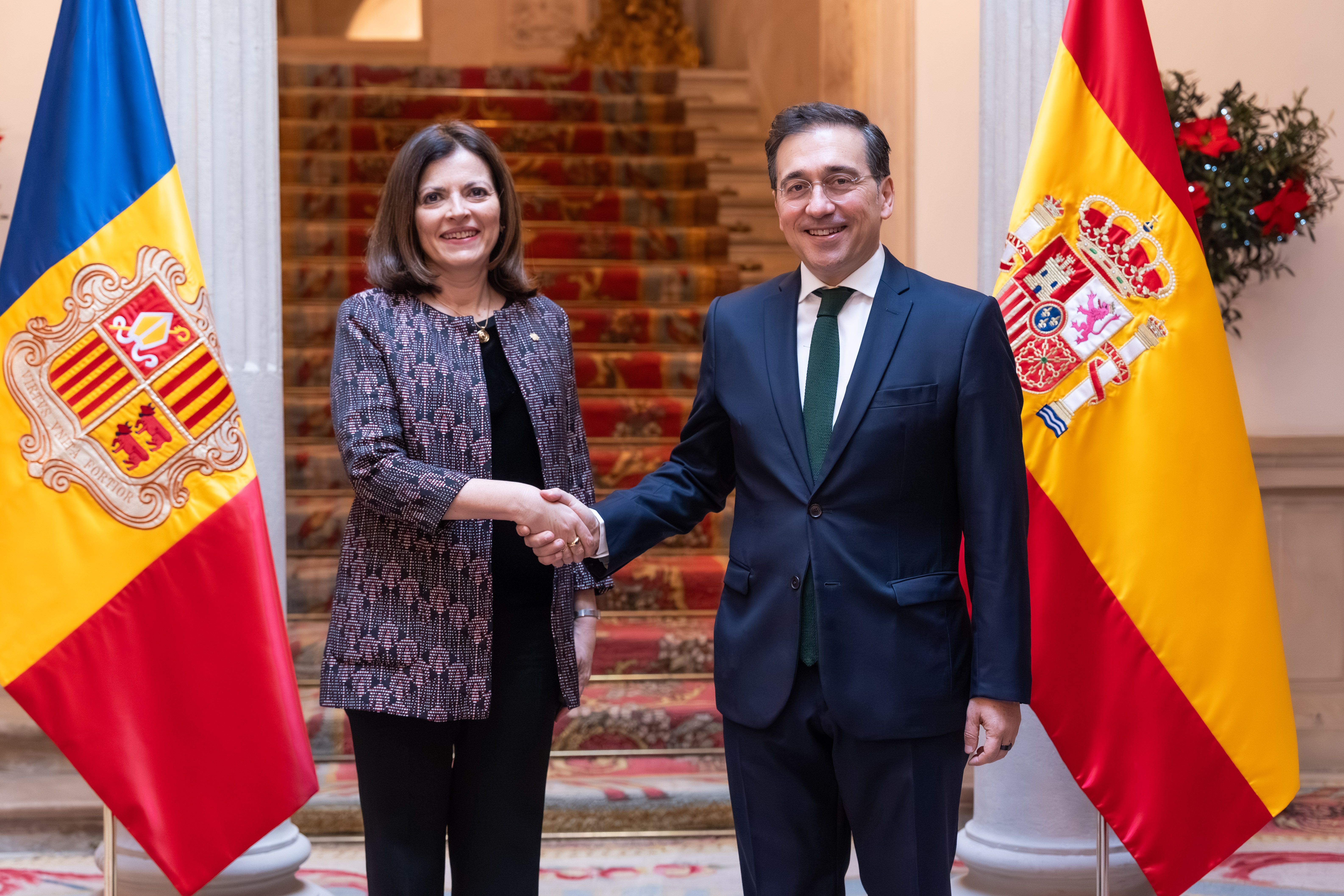 The Minister of Foreign Affairs of Andorra, Imma Tor, with the Minister of Foreign Affairs of Spain José Manuel Albares