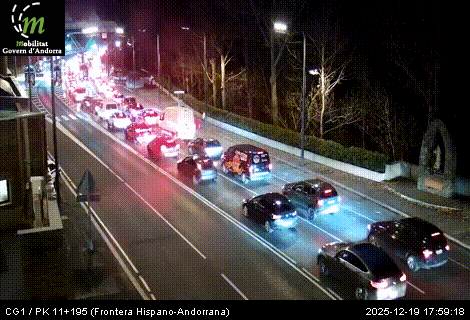 Cues a l'entrada del Prinicipat per la frontera hispanoandorrana