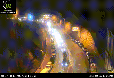Retencions d'entrada a Canillo en sentit sud.