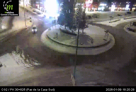 El Pas de la Casa buit de vehicles aquest vespre.