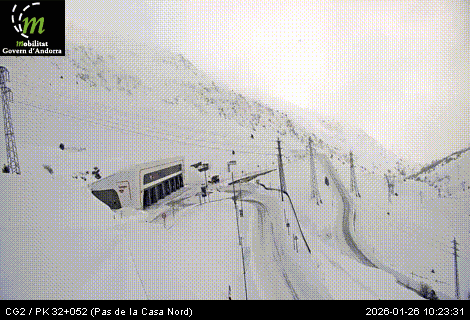 Imatge de la càmera de Mobilitat al Pas de la Casa a 2.150 metres d'alçada, una vegada han començat a funcionar.