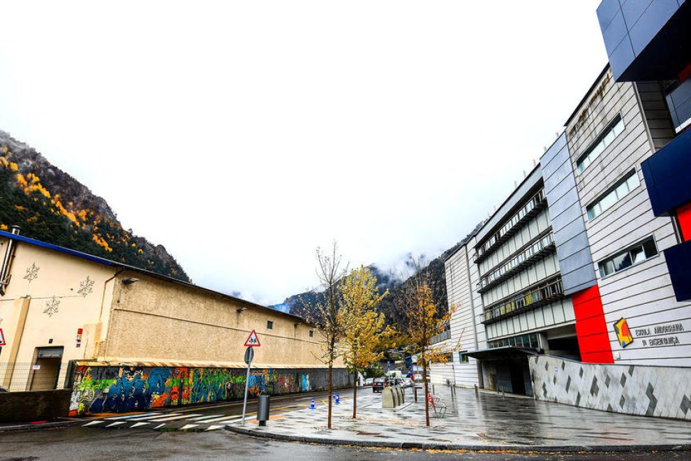 The primary school of Santa Coloma.