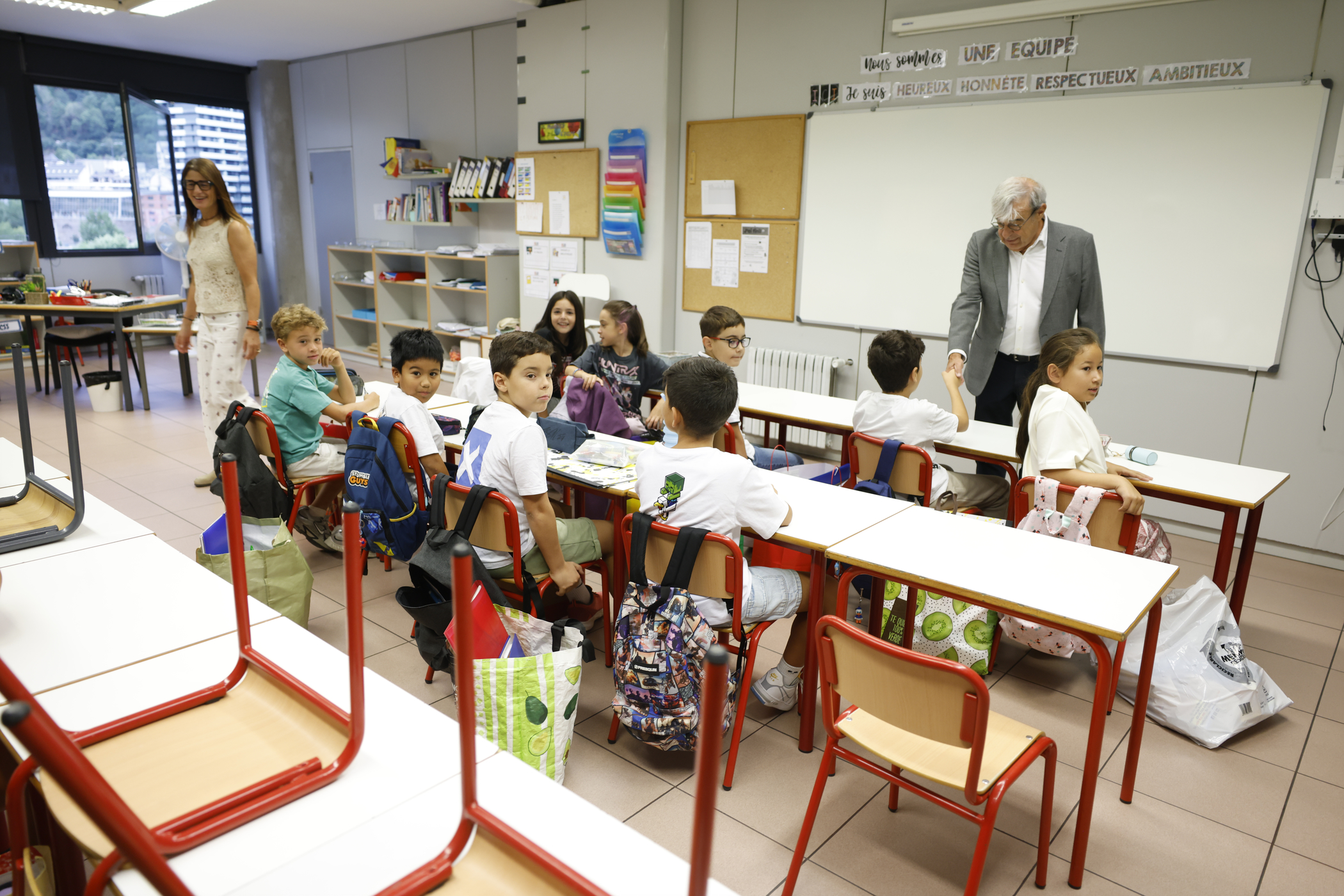 The Minister of Education visited yesterday the Andorran school of Escaldes and the María Moliner.
